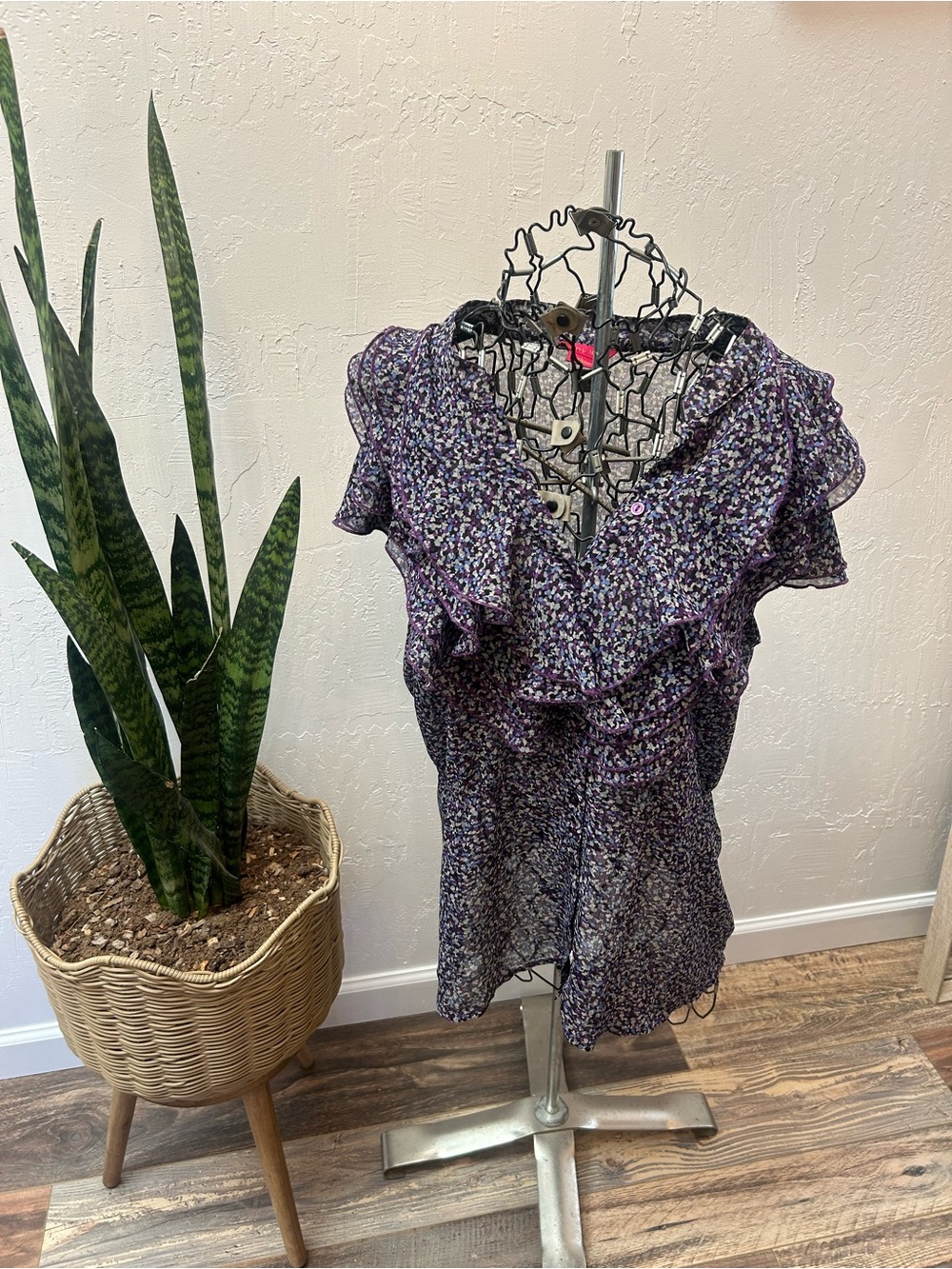 Sunny Leigh Women's Ruffle‎ Floral Blouse Tunic Top Purple Multicolor Size L